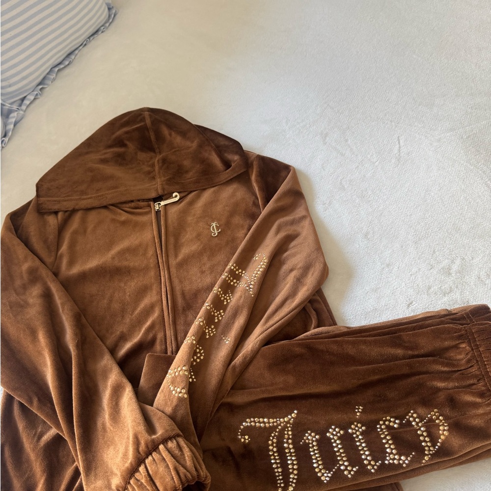 Juicy Couture Chocolate Velour Pants